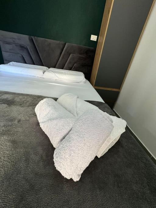 Bjorn Apartment *